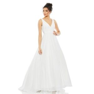 IEENA Mac Duggal White Classic A-Line V-Neck Ballgown Evening Dress Wedding 6